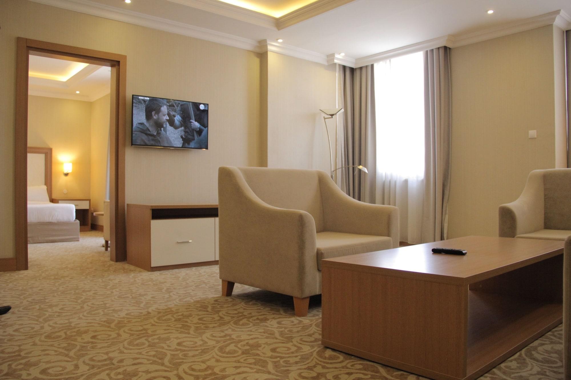 Momona Hotel Addis Ababa Dış mekan fotoğraf