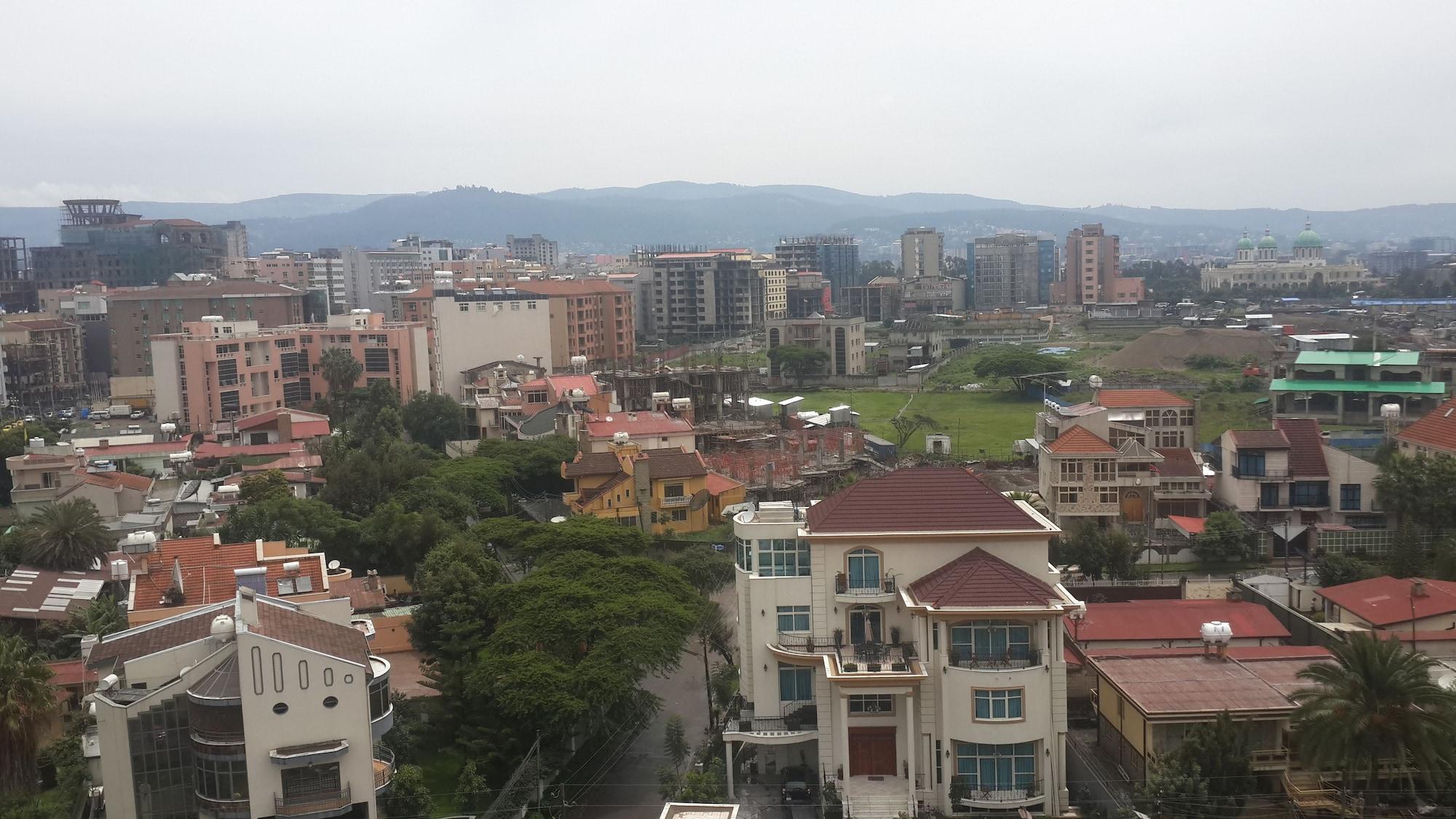 Momona Hotel Addis Ababa Dış mekan fotoğraf