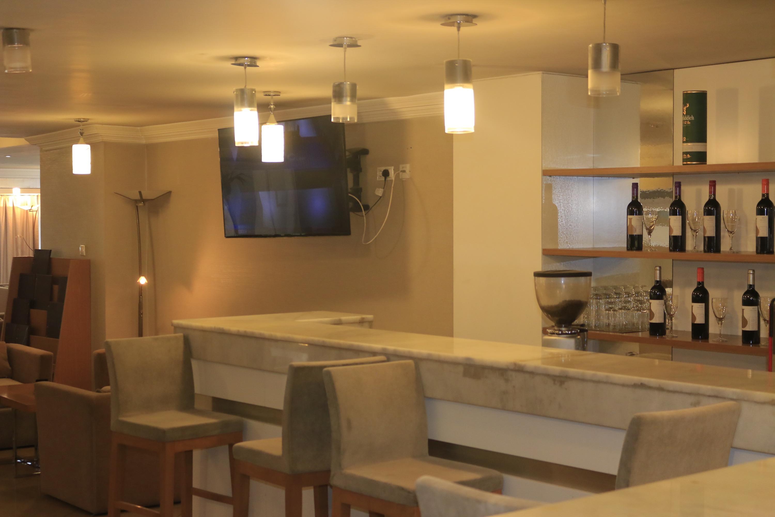 Momona Hotel Addis Ababa Dış mekan fotoğraf