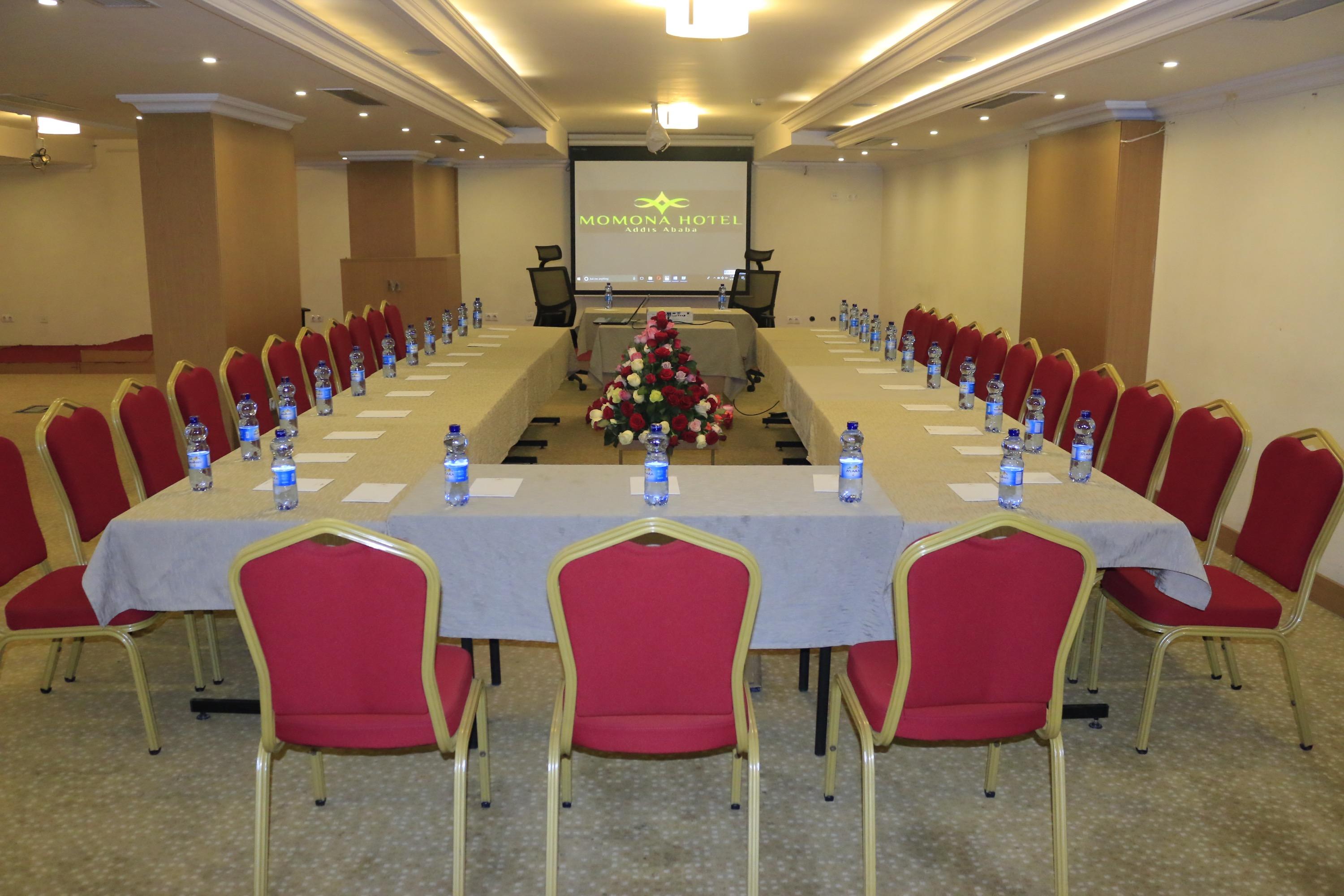 Momona Hotel Addis Ababa Dış mekan fotoğraf