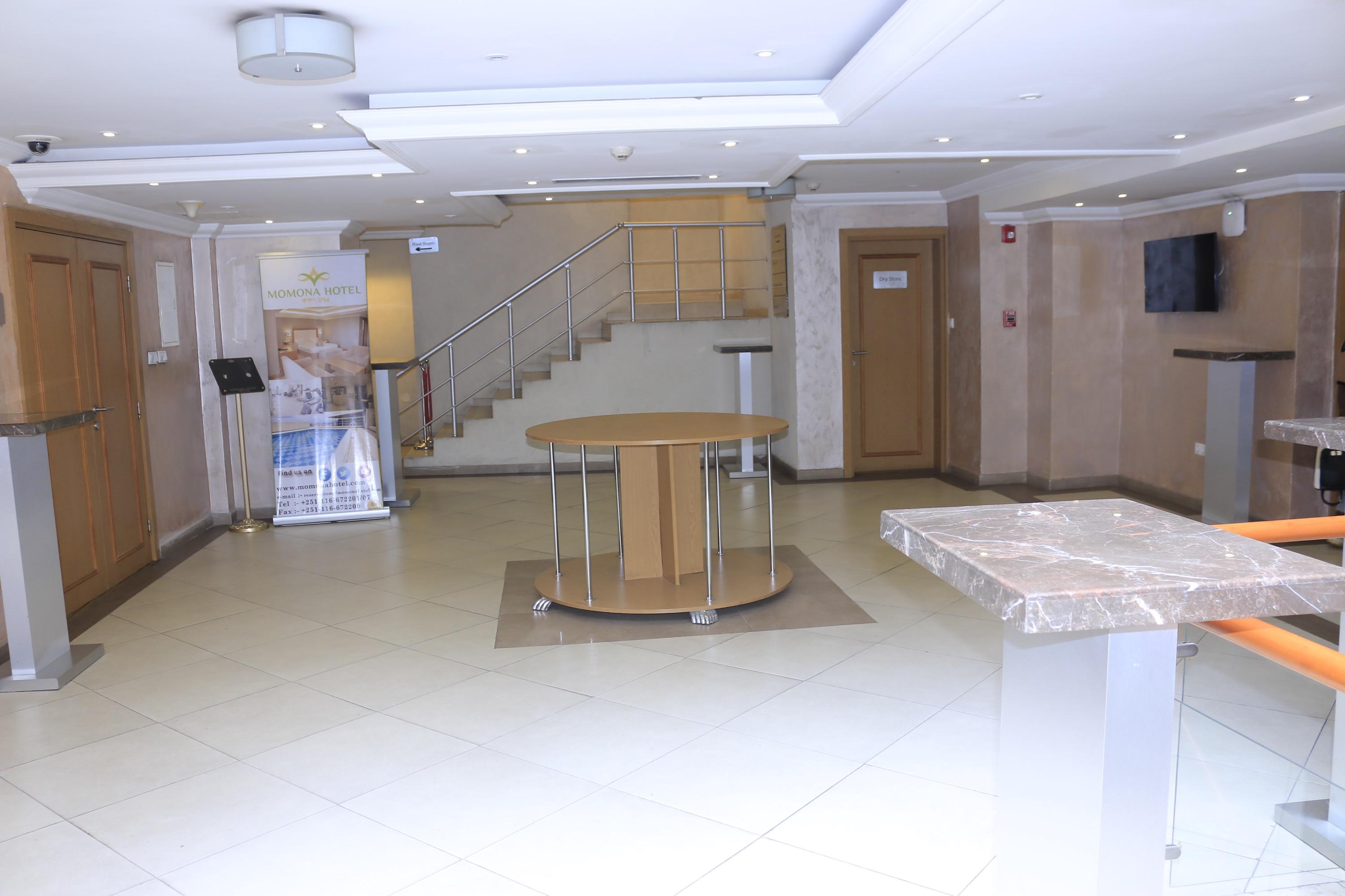 Momona Hotel Addis Ababa Dış mekan fotoğraf