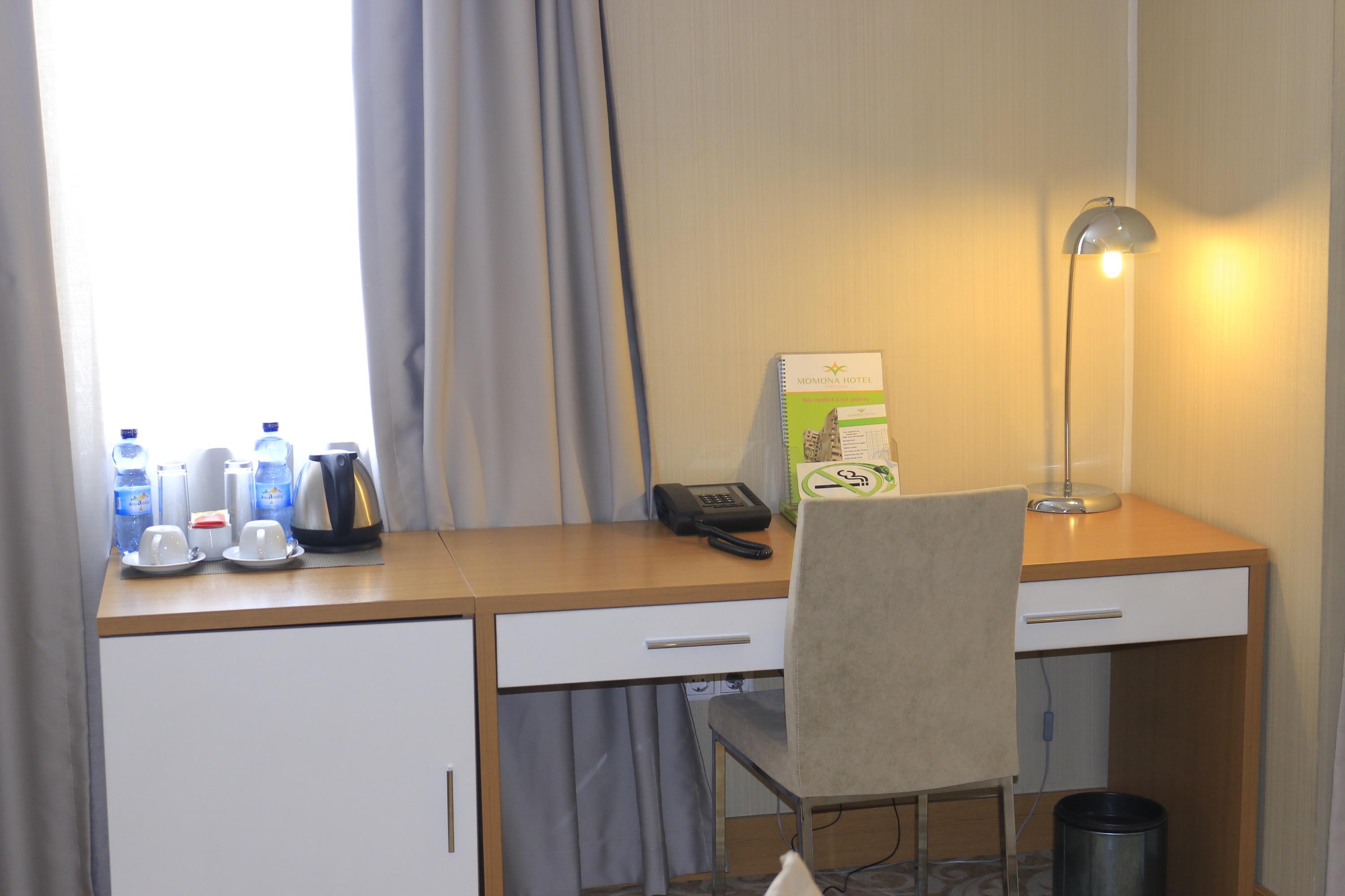 Momona Hotel Addis Ababa Dış mekan fotoğraf