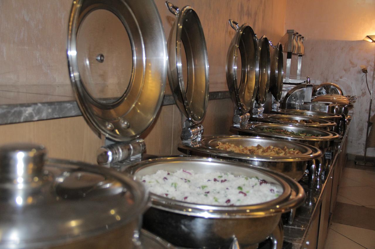 Momona Hotel Addis Ababa Dış mekan fotoğraf