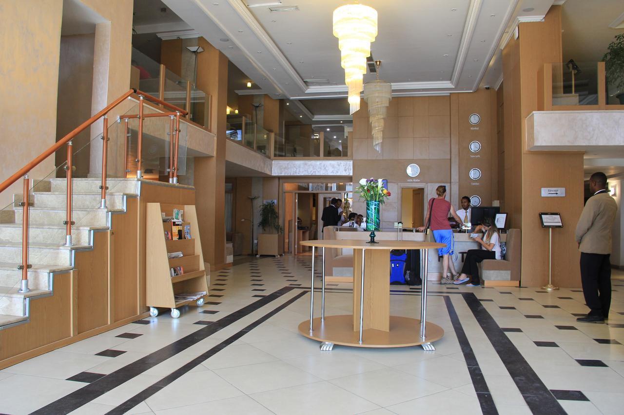 Momona Hotel Addis Ababa Dış mekan fotoğraf