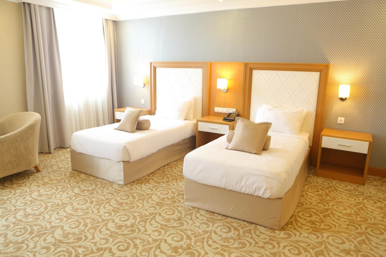 Momona Hotel Addis Ababa Dış mekan fotoğraf