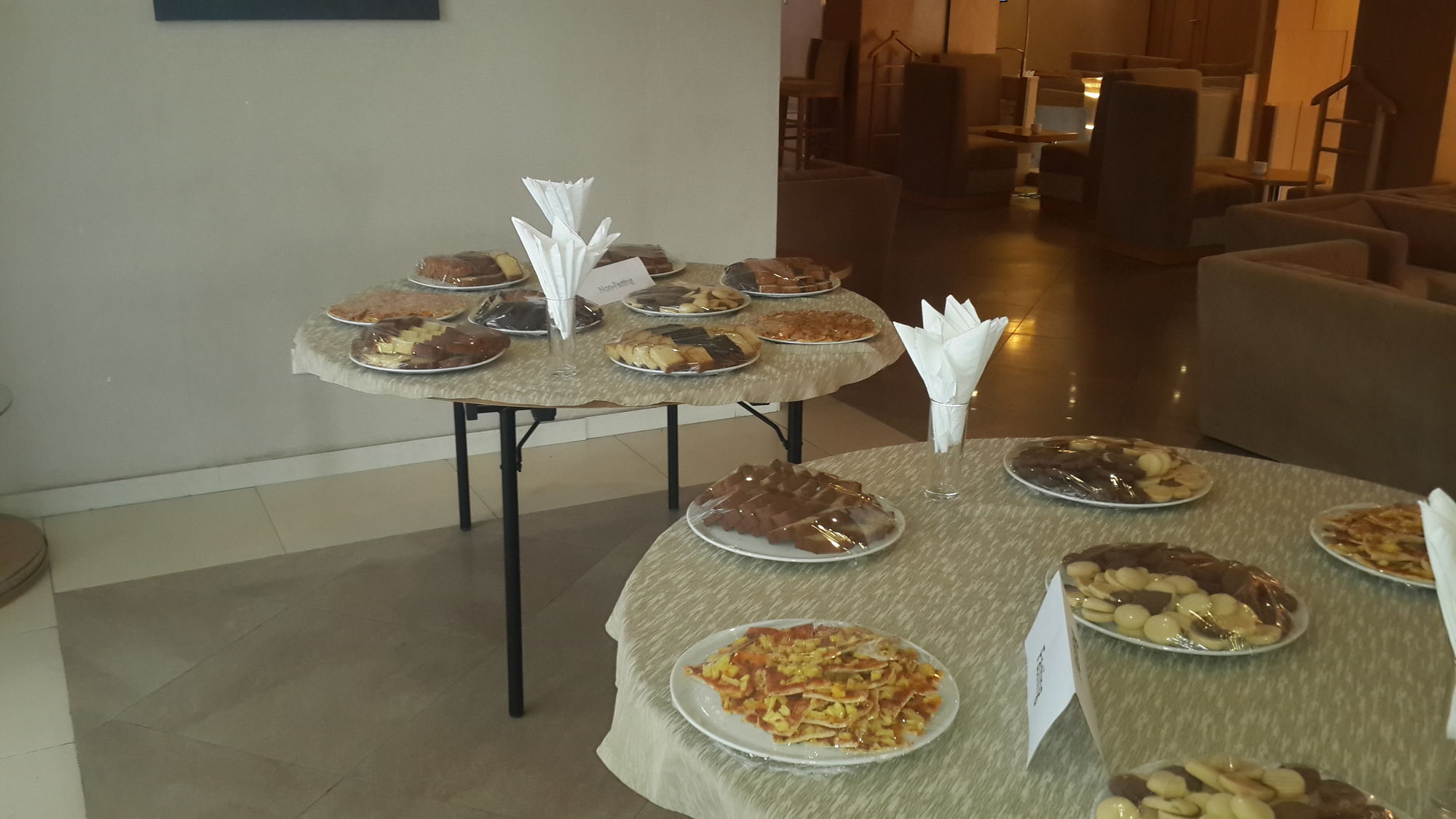 Momona Hotel Addis Ababa Dış mekan fotoğraf