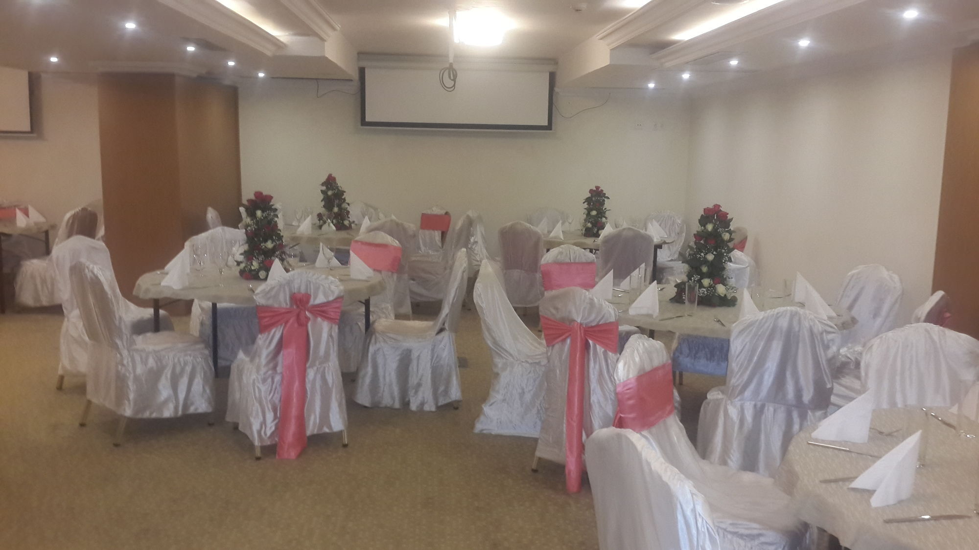 Momona Hotel Addis Ababa Dış mekan fotoğraf
