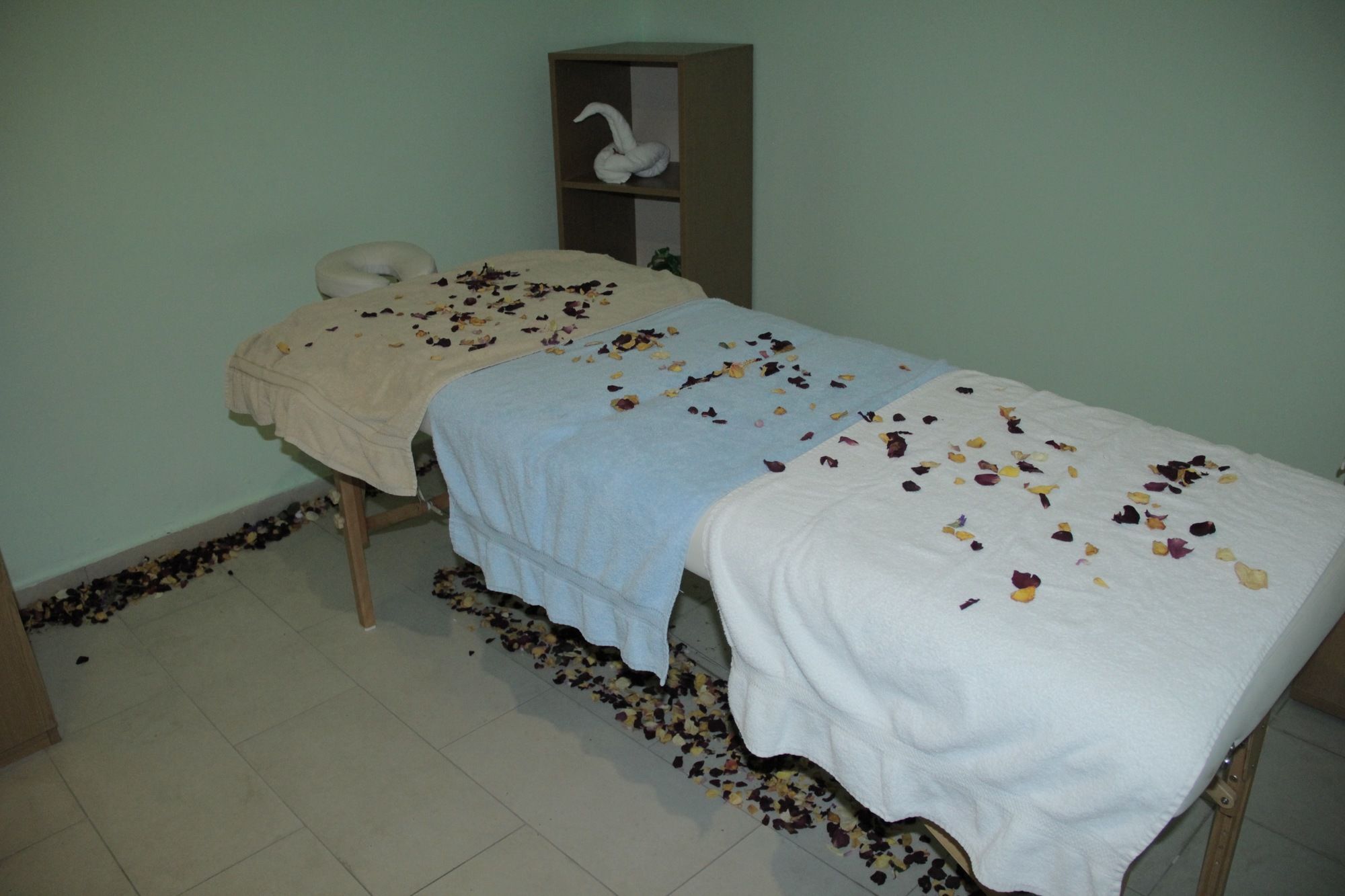 Momona Hotel Addis Ababa Dış mekan fotoğraf